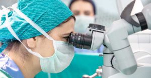 surgeon viewing through robot